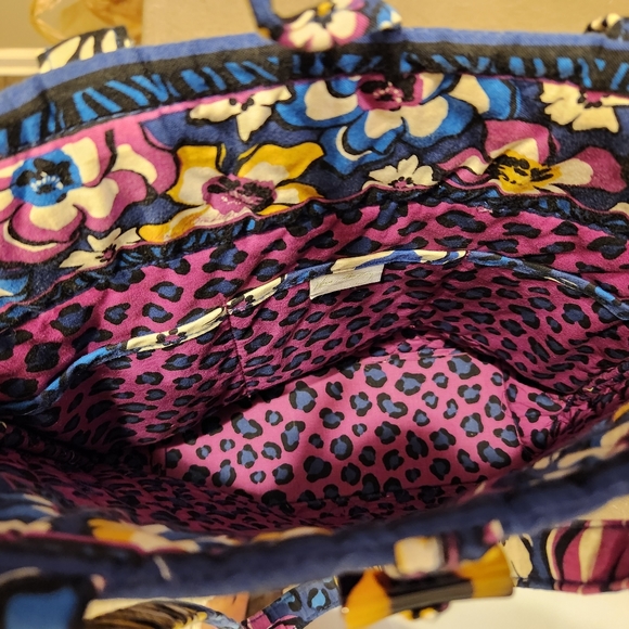 Vera Bradley Bag - Picture 3 of 4